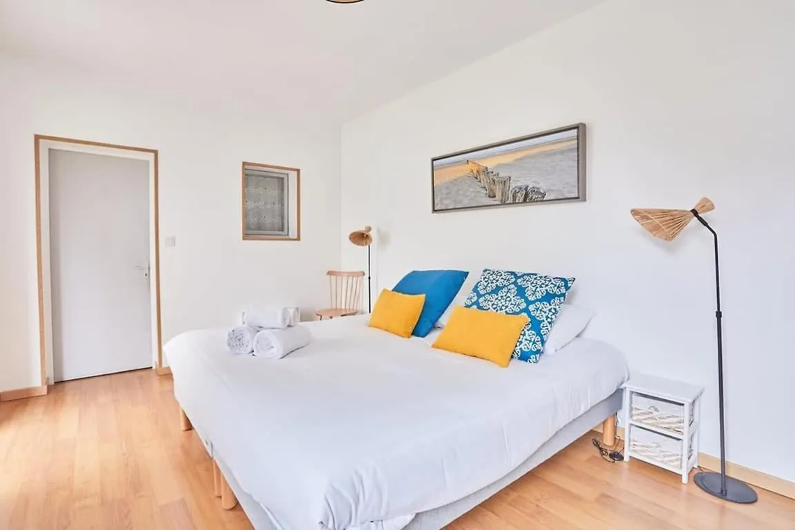 KER LYS - Grande maison avec 4 chambres et jardin - 700 m de la plage Dinard 0*,