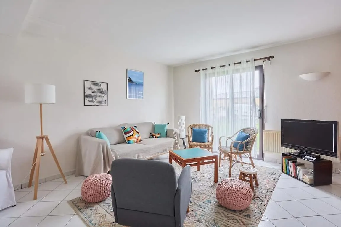 KER LYS - Grande maison avec 4 chambres et jardin - 700 m de la plage Dinard 0*,  France